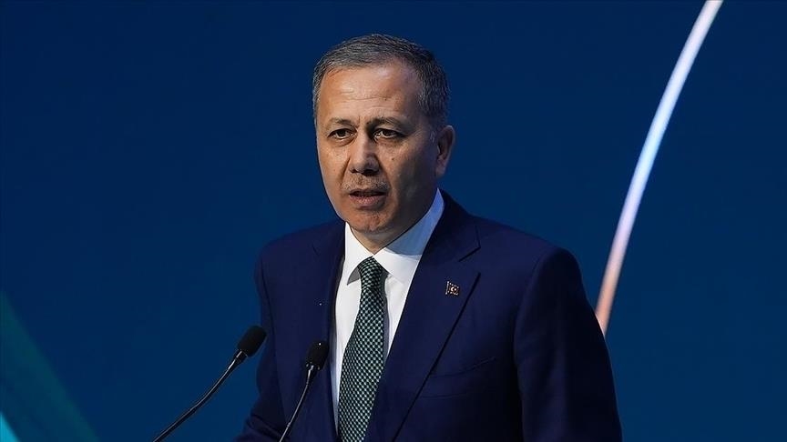 Bakan Yerlikaya: 900 ton gıda, konserve ve bebek maması yüklü Akdeniz gemisi, birazdan Gazze için yola çıkıyor