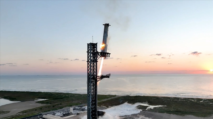 SpaceX'in Starship roketi, 11'inci test uçuşunu başarıyla tamamladı