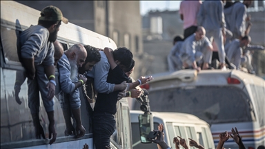 فرحة لم تكتمل.. إبعاد مفاجئ للأسرى يبدّد بهجة الإفراج