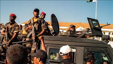 Madagaskar'da ordu yönetime el koydu