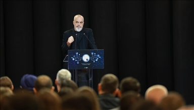 Rama: Hapim dyert e institucioneve ndaj inovatorëve për krijimin e modeleve të IA-së
