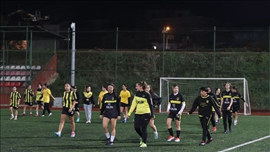Edirne'nin tek kadın futbol takımı yeni sezona şampiyonluk hedefiyle hazırlanıyor