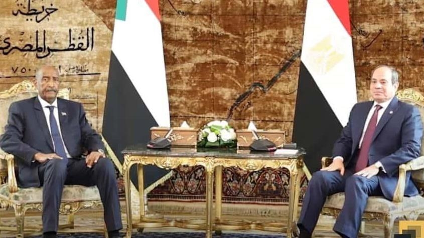 البرهان والسيسي يبحثان تعزيز التعاون وتطورات السودان