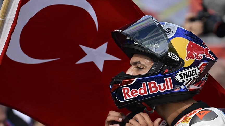 Toprak Razgatlıoğlu, İspanya'da cumartesi günü 3'üncü dünya şampiyonluğunu ilan edebilir