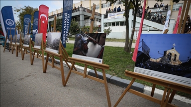 Bursa Uludağ Üniversitesi'nde AA'nın "Kanıt" kitabındaki fotoğraflardan oluşan sergi açıldı