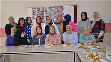 Jinên Mûşî bi kursa aşpêjiyê dibin xwedî pîşe
