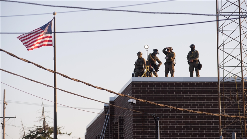 US judge orders Chicago immigration officers to wear body cams amid protests
