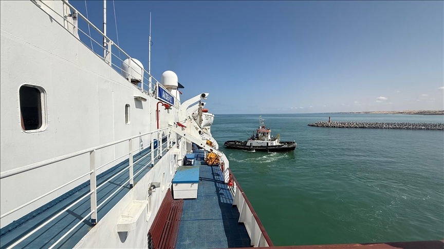  Anija e Mirësisë  e 17 të e Turqisë me ndihma për Gazën mbërrin në portin Al Arish të Egjiptit