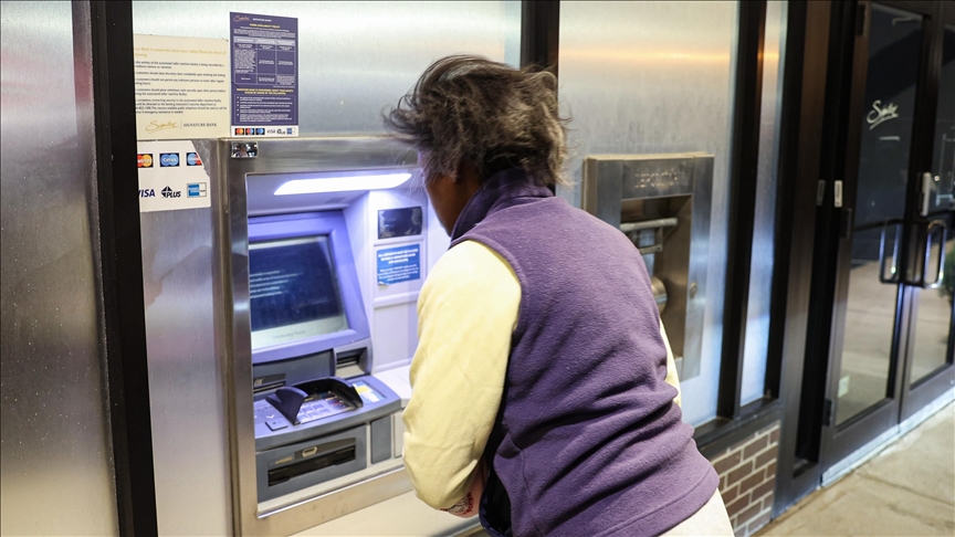 Fear index VIX hits 6-month high as US banking shares tumble amid regional bank fraud