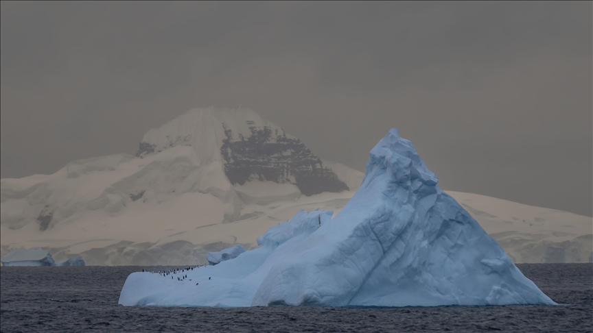 Antarctica shows rapid ice loss as warming mirrors Greenland’s meltdown