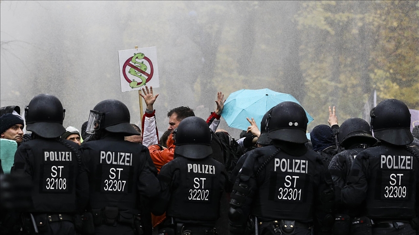 German authorities raid prominent author's home over criticizing Israel's Netanyahu
