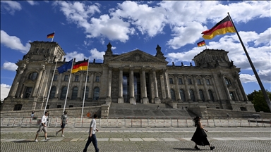 German parliament gets 150,000 signatures demanding justice for neo-Nazi terror victims