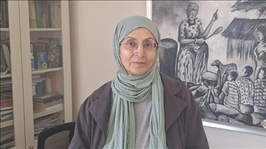 "Kamerun'da Durmuştu Zaman" kitabını yazan Cihan Aktaş: Kamerun'da her gün sokak sokak dolaşıp insanlarla tanıştım