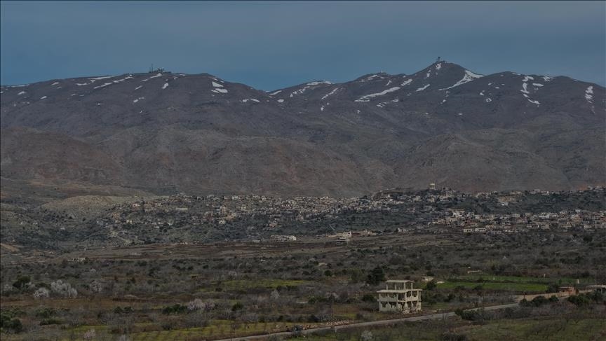 Israeli forces assault civilians during raid on Quneitra countryside in southern Syria