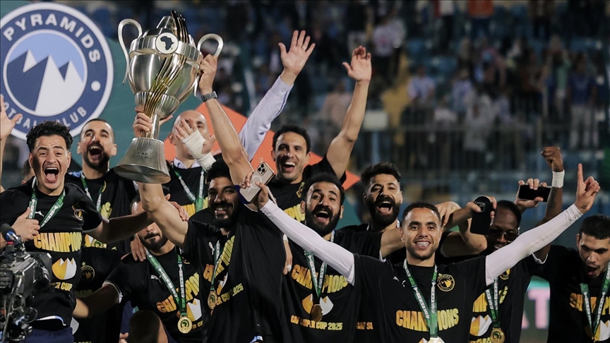 قدم.. بيراميدز بطل السوبر الإفريقي للمرة الأولى في تاريخه