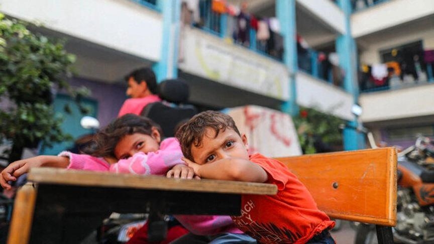 الأونروا: 300 ألف طالب بغزة يعودون للدراسة وسط حصار المساعدات