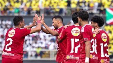 قدم.. الأهلي المصري يبدأ مشواره الإفريقي بفوز خارج ملعبه