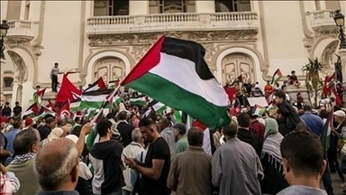وقفة تضامنية في تونس تطالب بإعمار غزة وفتح معابرها
