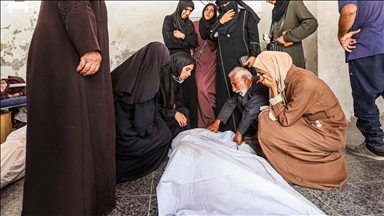 الدفاع المدني بغزة يعلن انتشال جثامين 9 قتلى باستهداف إسرائيلي