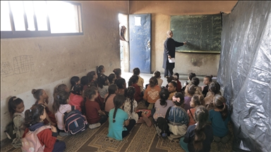 300,000 students resume classes in Gaza amid aid blockade, UN refugee agency says