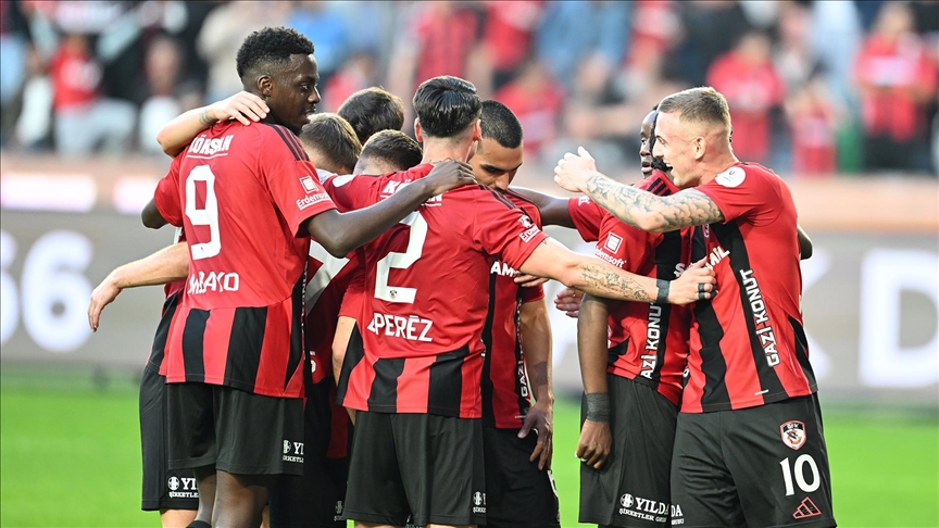 Gaziantep FK, sahasında Antalyaspor’u 3-2 mağlup etti