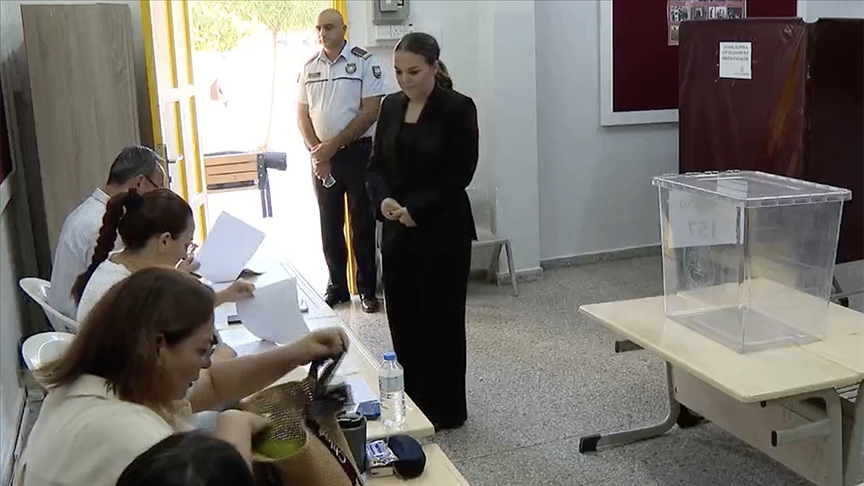 KKTC’de halk cumhurbaşkanı seçimi için sandık başında