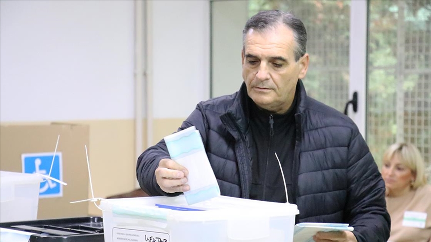 Над 20% е излезноста на локалните избори во Северна Македонија до 13 часот