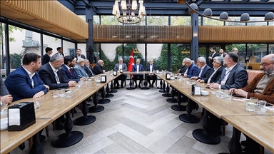 Turkish foreign minister meets with Palestine Support Platform, NGOs aiding Palestine