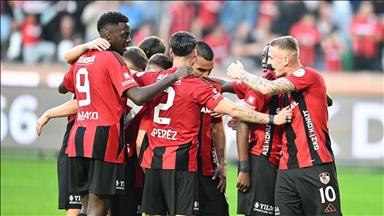 Gaziantep FK, sahasında Antalyaspor’u 3-2 mağlup etti