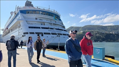 Palau-flagged luxury cruise ship anchors in Türkiye’s Alanya with 867 tourists