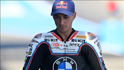Toprak Razgatlıoğlu, Superpole'de rakibinin çarpması sonucu yarışı tamamlayamadı