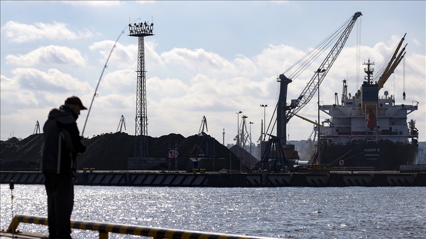 1st container vessel on China-Europe Arctic route arrives in Poland