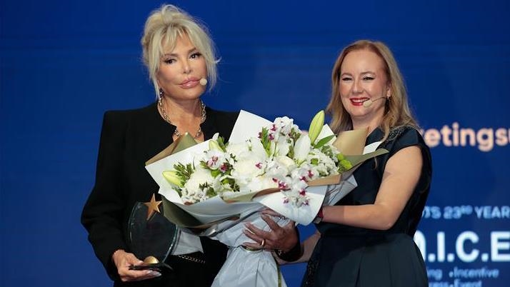 Turkish pop icon Ajda Pekkan receives Lifetime Achievement Award at Global Marketing Summit in Istanbul