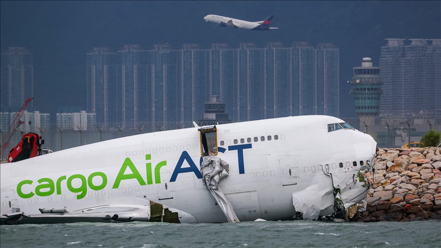 Hong Kong: Avion sletio s piste i udario u patrolni automobil, poginule dvije osobe