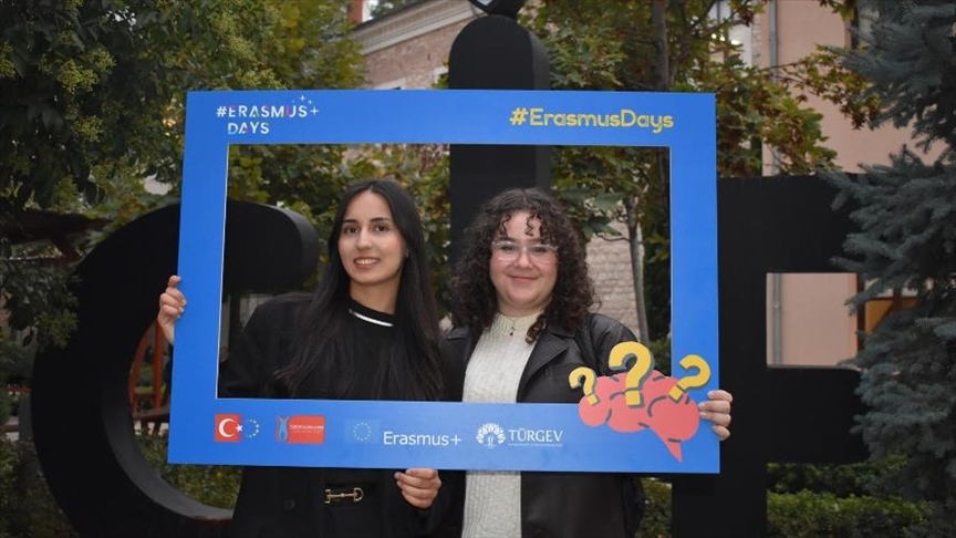 TÜRGEV "Erasmus+" programını tanıttı