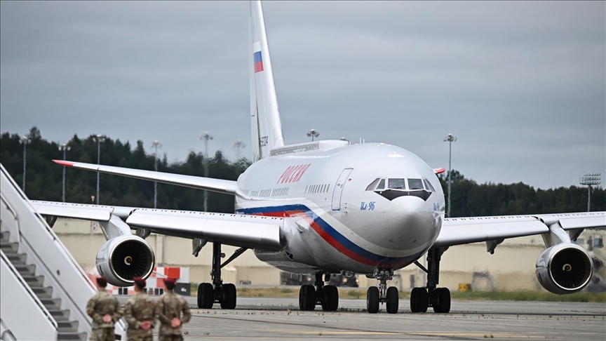 Warsaw hints at seizing Putin's plane if it enters Polish airspace