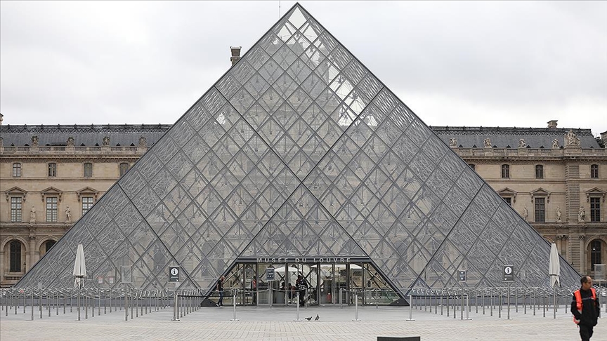Telegram'ın kurucusu, Louvre soygununu "Fransa'nın çöküşünün işareti" olarak değerlendirdi