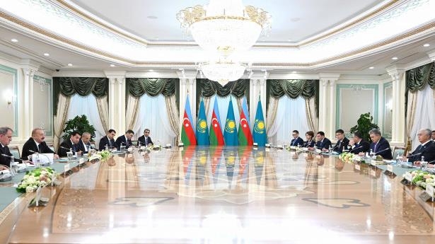 Президенты Казахстана и Азербайджана подчеркнули высокий уровень двусторонних отношений