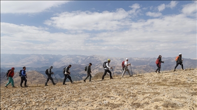 کوه سلطان بابا؛ مکانی برای گرد هم آمدن علاقهمندان به کوهنوردی