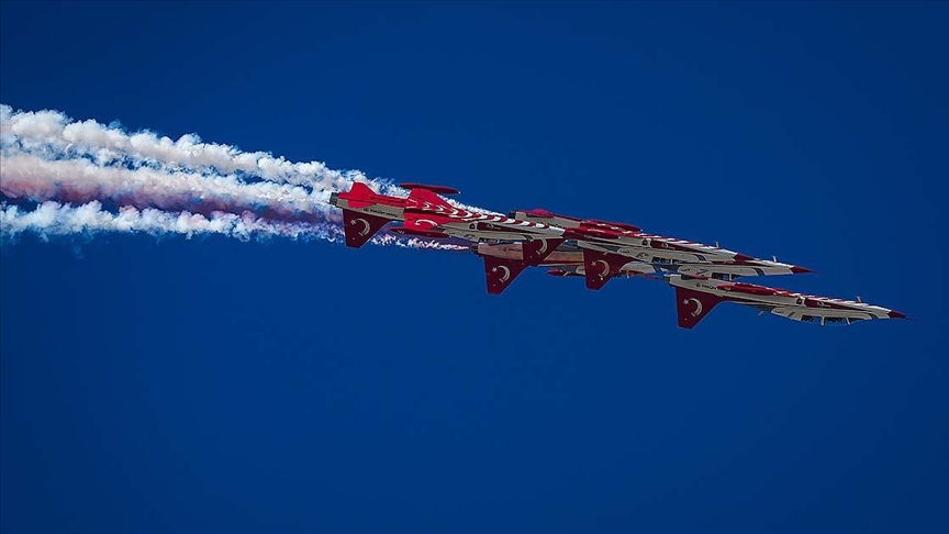 Türk Yıldızları Selimiye Meydanı'nda gösteri uçuşu yapacak