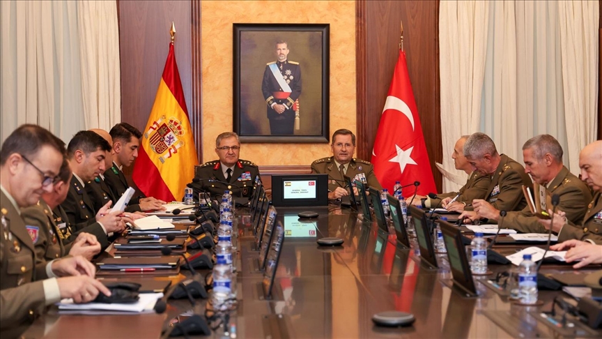 El Jefe de Estado Mayor del Ejército de Tierra de España se reúne con su homólogo turco en Madrid