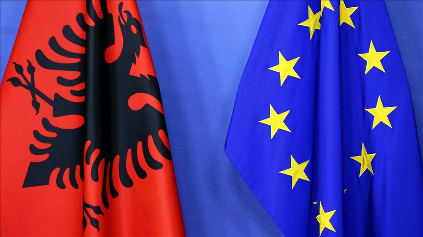 BE-ja disburson rreth 100 milionë euro për Shqipërinë në kuadër të Planit të Rritjes
