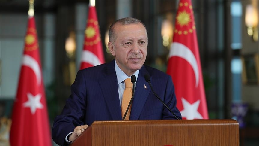 أردوغان يغادر قطر متوجها إلى سلطنة عمان