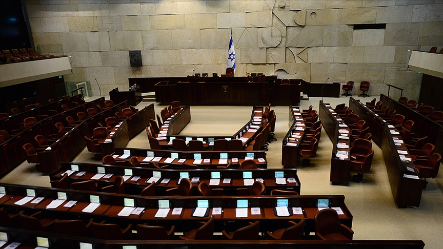 Batı Şeria'daki yasa dışı yerleşimlerin ilhakını öngören tasarı İsrail Meclisinde ön oylamada kabul edildi