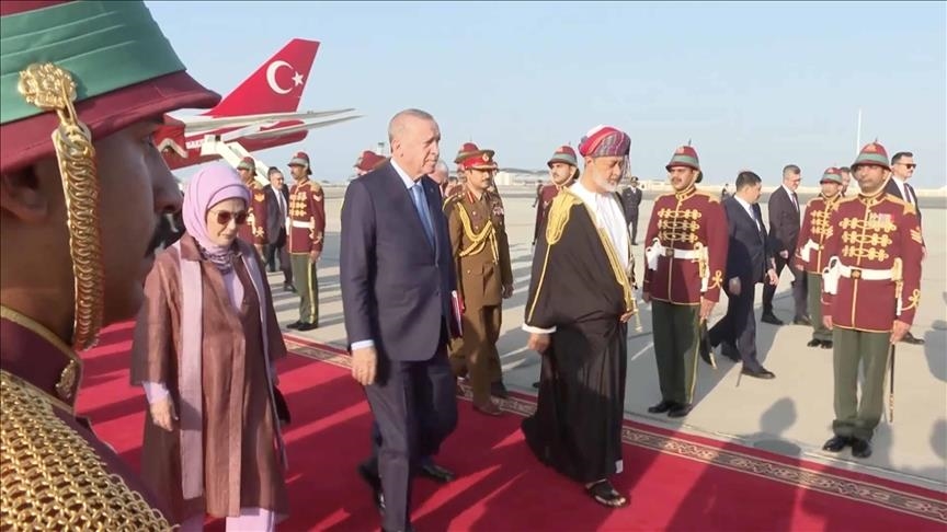 استقبال رسمی سلطان عمان از اردوغان