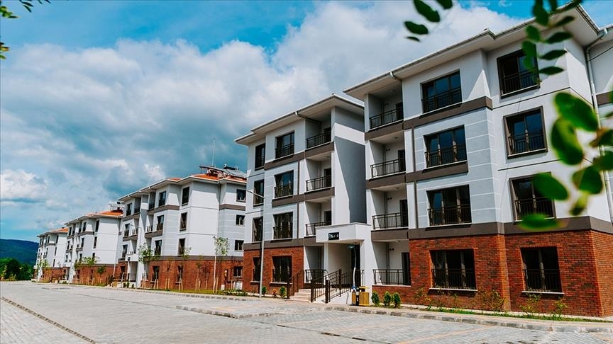 Hûrgiliyên projeya 500 hezar xaniyên civakî dê roja înê li Stenbolê bên eşkerekirin