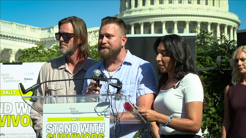 Epstein mağdurlarından Giuffre anılarında başka isimlerle ilgili iddialara da yer verdi