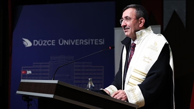 Cumhurbaşkanı Yardımcısı Yılmaz'a Düzce Üniversitesinde "fahri profesörlük" ünvanı verildi