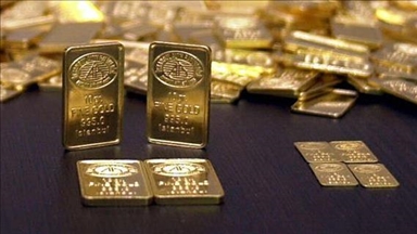 Gold prices continue to slip, down 7.5%