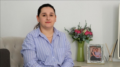 Çocukluğundan beri iletişim sorununa neden olan kekemeliği sabırla aştı